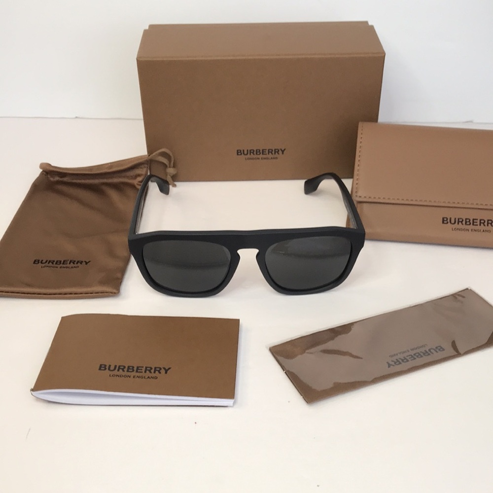 💯- Authentic New Sunglasses Burberry BE 4396 U 346487 Wren Matte Black Dark… - Picture 7 of 13